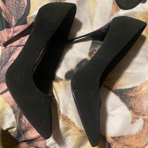 Suede nude heals ! Never used